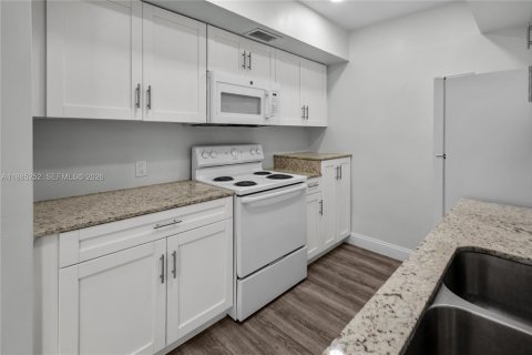 Appartement à louer à Miami, Floride: 3 chambres, 91.97 m2 № 2169577 - photo 7
