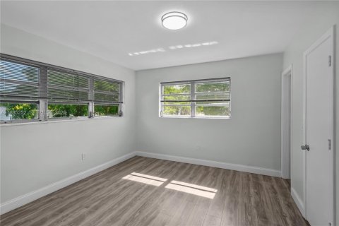 Appartement à louer à Miami, Floride: 3 chambres, 91.97 m2 № 2169577 - photo 15