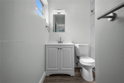 Appartement à louer à Miami, Floride: 3 chambres, 91.97 m2 № 2169577 - photo 17