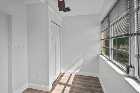 Appartement à louer à Miami, Floride: 3 chambres, 91.97 m2 № 2169577 - photo 9