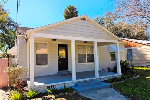 House in Tampa, Florida 3 bedrooms, 82.13 sq.m. № 2234612