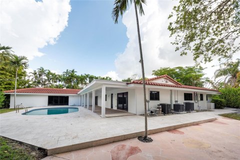 Casa en venta en Hollywood, Florida, 6 dormitorios, 437.01 m2 № 1683498 - foto 3