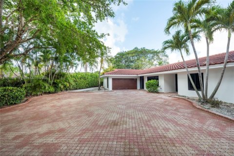 Casa en venta en Hollywood, Florida, 6 dormitorios, 437.01 m2 № 1683498 - foto 2