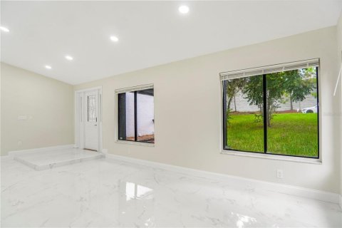 Casa en venta en Longwood, Florida, 4 dormitorios, 172.33 m2 № 1904074 - foto 9