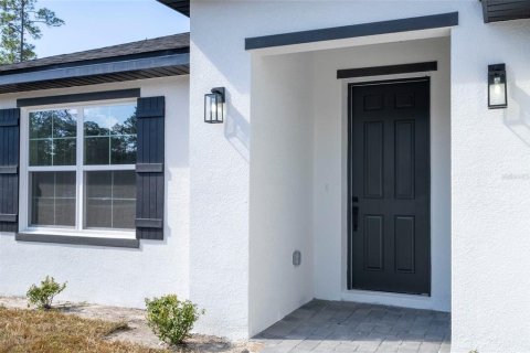 House in North Port, Florida 4 bedrooms, 171.96 sq.m. № 2156146 - photo 2