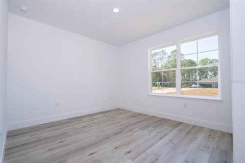 House in North Port, Florida 4 bedrooms, 171.96 sq.m. № 2156146 - photo 26