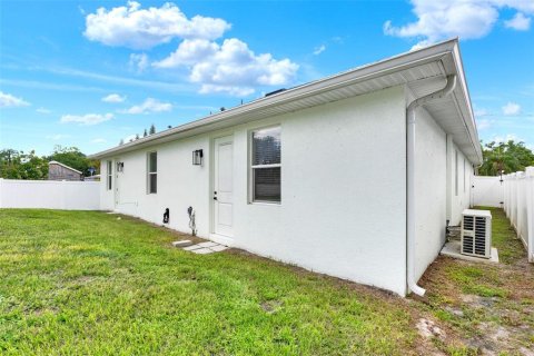 Casa en venta en Orlando, Florida, 3 dormitorios, 186.18 m2 № 1909703 - foto 17