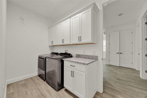 Casa en venta en Orlando, Florida, 3 dormitorios, 186.18 m2 № 1909703 - foto 13