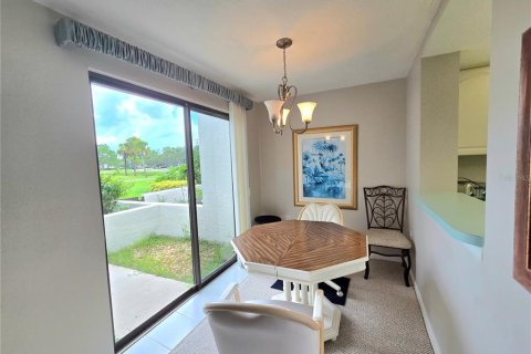 Condo in Sarasota, Florida, 2 bedrooms  № 1855946 - photo 15