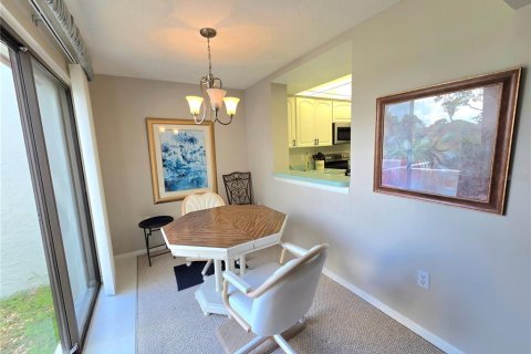 Condo in Sarasota, Florida, 2 bedrooms  № 1855946 - photo 16
