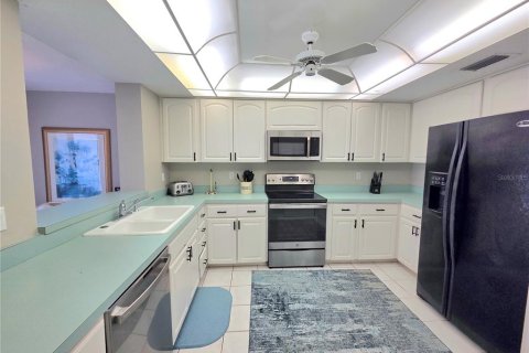 Condo in Sarasota, Florida, 2 bedrooms  № 1855946 - photo 9