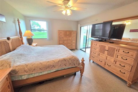 Condo in Sarasota, Florida, 2 bedrooms  № 1855946 - photo 18