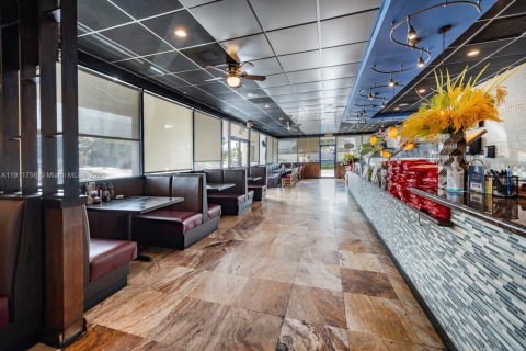 Купить коммерческую недвижимость в Дейви, Флорида № 2016173 - фото 6