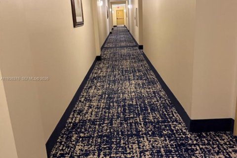 Condo in Miami, Florida, 2 bedrooms  № 1996000 - photo 17