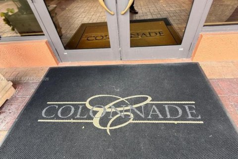 Condo in Miami, Florida, 2 bedrooms  № 1996000 - photo 7