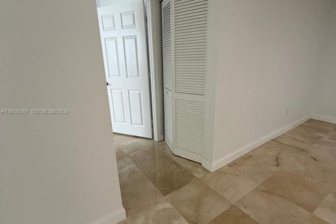 Condominio en venta en Miami, Florida, 2 dormitorios, 103.49 m2 № 1996000 - foto 25