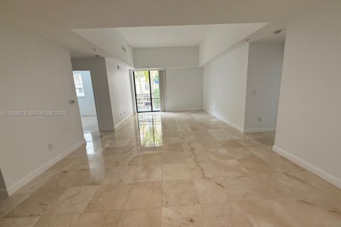Condo in Miami, Florida, 2 bedrooms  № 1996000 - photo 19