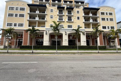 Condo in Miami, Florida, 2 bedrooms  № 1996000