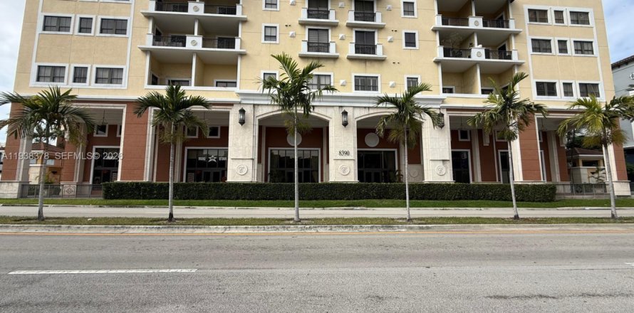 Condo in Miami, Florida, 2 bedrooms  № 1996000