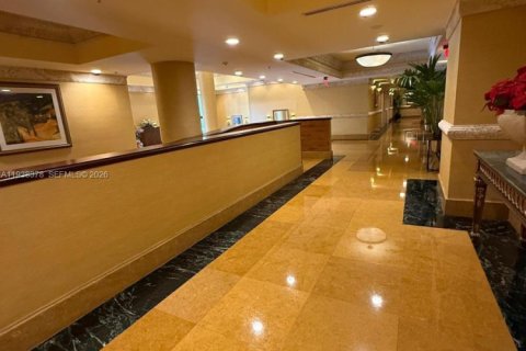 Condo in Miami, Florida, 2 bedrooms  № 1996000 - photo 11