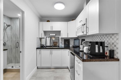 Villa ou maison à vendre à Homestead, Floride: 4 chambres, 209.59 m2 № 2057220 - photo 25