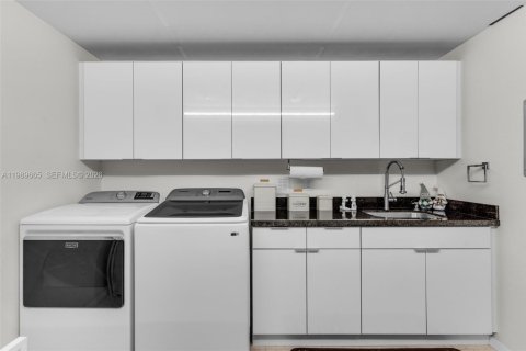 Villa ou maison à vendre à Homestead, Floride: 4 chambres, 209.59 m2 № 2057220 - photo 28