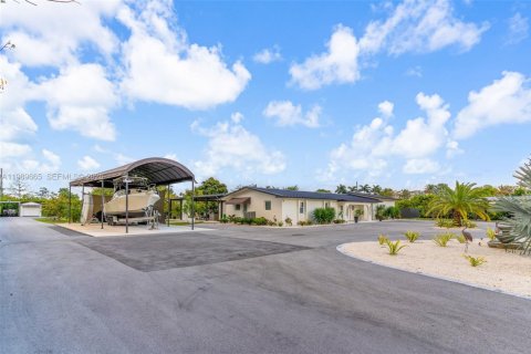 Villa ou maison à vendre à Homestead, Floride: 4 chambres, 209.59 m2 № 2057220 - photo 4