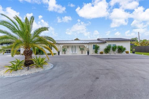 Villa ou maison à vendre à Homestead, Floride: 4 chambres, 209.59 m2 № 2057220 - photo 2