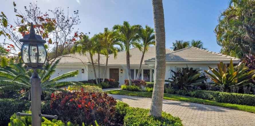 Casa en Gulf Stream, Florida 3 dormitorios, 195.93 m2 № 2252872