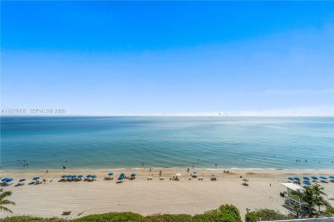 Copropriété à louer à Hallandale Beach, Floride: 3 chambres, 235.04 m2 № 2046432 - photo 20