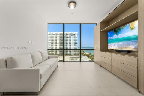 Copropriété à louer à Hallandale Beach, Floride: 3 chambres, 235.04 m2 № 2046432 - photo 17