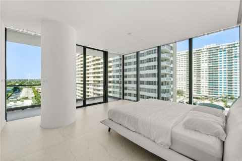 Copropriété à louer à Hallandale Beach, Floride: 3 chambres, 235.04 m2 № 2046432 - photo 9