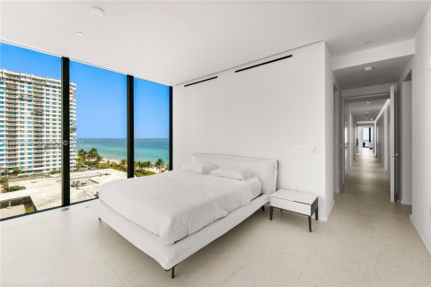 Copropriété à louer à Hallandale Beach, Floride: 3 chambres, 235.04 m2 № 2046432 - photo 10