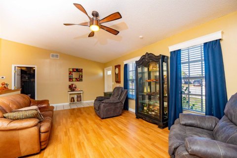 Villa ou maison à vendre à Lake Worth, Floride: 3 chambres, 215.53 m2 № 2078169 - photo 5