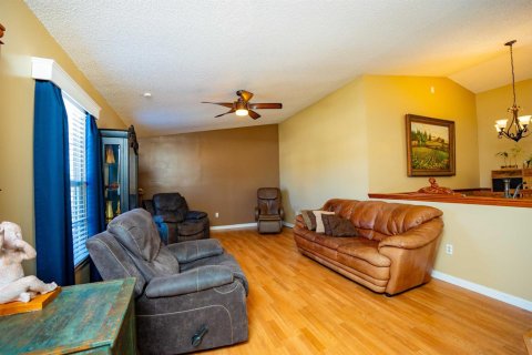Villa ou maison à vendre à Lake Worth, Floride: 3 chambres, 215.53 m2 № 2078169 - photo 4