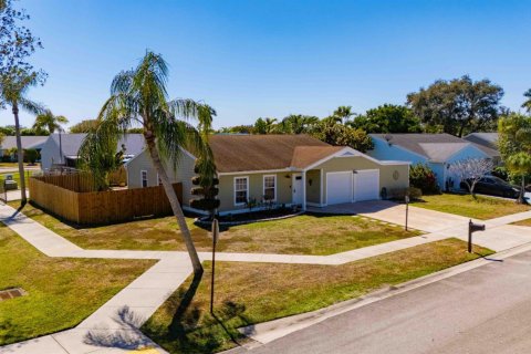 Villa ou maison à vendre à Lake Worth, Floride: 3 chambres, 215.53 m2 № 2078169 - photo 2