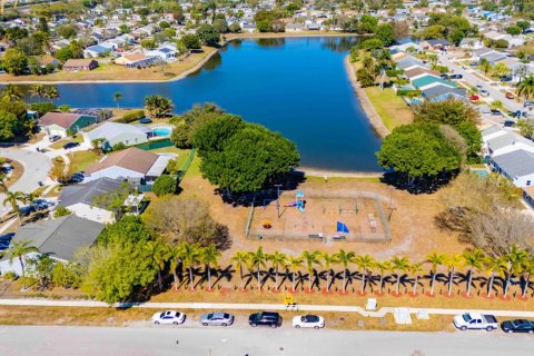 Villa ou maison à vendre à Lake Worth, Floride: 3 chambres, 215.53 m2 № 2078169 - photo 30
