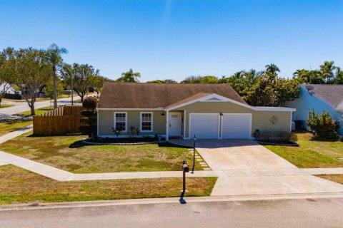 Villa ou maison à Lake Worth, Floride 3 chambres, 215.53 m2 № 2078169