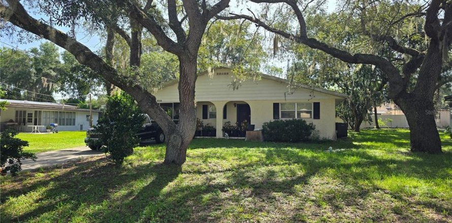 Villa ou maison à Silver Springs Shores, Floride 3 chambres, 146.04 m2 № 1904574