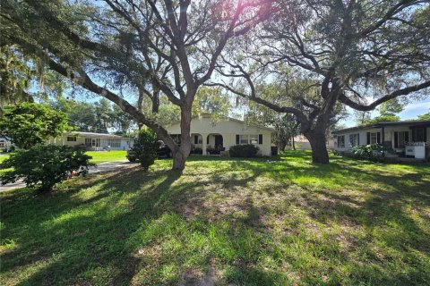 Villa ou maison à vendre à Silver Springs Shores, Floride: 3 chambres, 146.04 m2 № 1904574 - photo 2