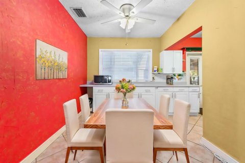 Villa ou maison à vendre à Fort Lauderdale, Floride: 2 chambres, 80.27 m2 № 2146225 - photo 5