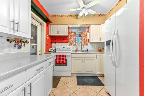 Villa ou maison à vendre à Fort Lauderdale, Floride: 2 chambres, 80.27 m2 № 2146225 - photo 6