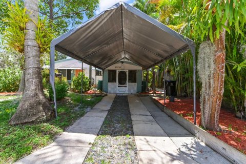Villa ou maison à vendre à Fort Lauderdale, Floride: 2 chambres, 80.27 m2 № 2146225 - photo 4