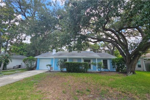 House in Tampa, Florida 3 bedrooms, 118.08 sq.m. № 1851772 - photo 1