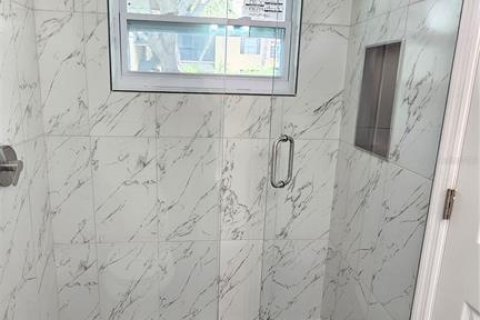 House in Tampa, Florida 3 bedrooms, 118.08 sq.m. № 1851772 - photo 13