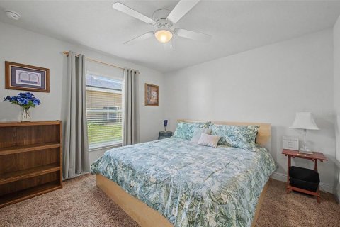 House in Auburndale, Florida 3 bedrooms, 172.24 sq.m. № 2131979 - photo 17