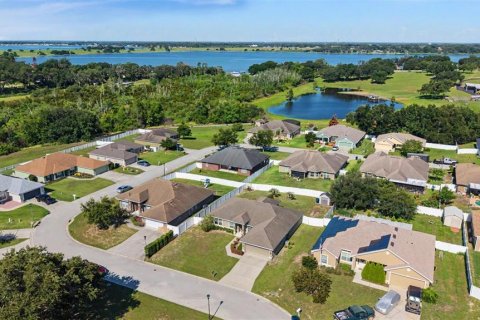 House in Auburndale, Florida 3 bedrooms, 172.24 sq.m. № 2131979 - photo 29