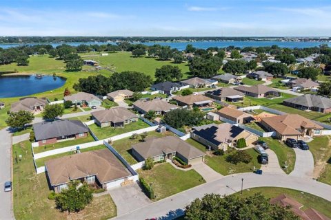 House in Auburndale, Florida 3 bedrooms, 172.24 sq.m. № 2131979 - photo 27