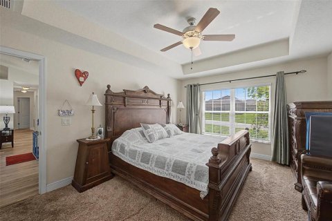 House in Auburndale, Florida 3 bedrooms, 172.24 sq.m. № 2131979 - photo 12
