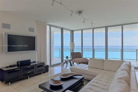 Copropriété à louer à Hollywood, Floride: 3 chambres, 257.99 m2 № 2169858 - photo 20